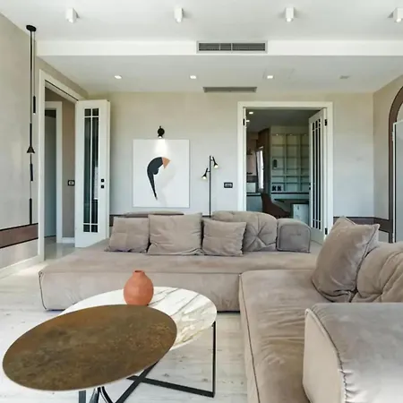 Luxurious 3*